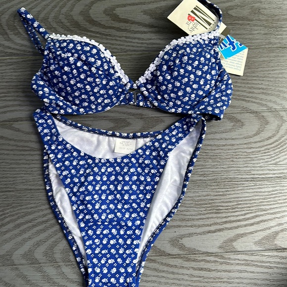 Vintage Bikini - NWT 🌴🌴🌴 - Picture 1 of 7